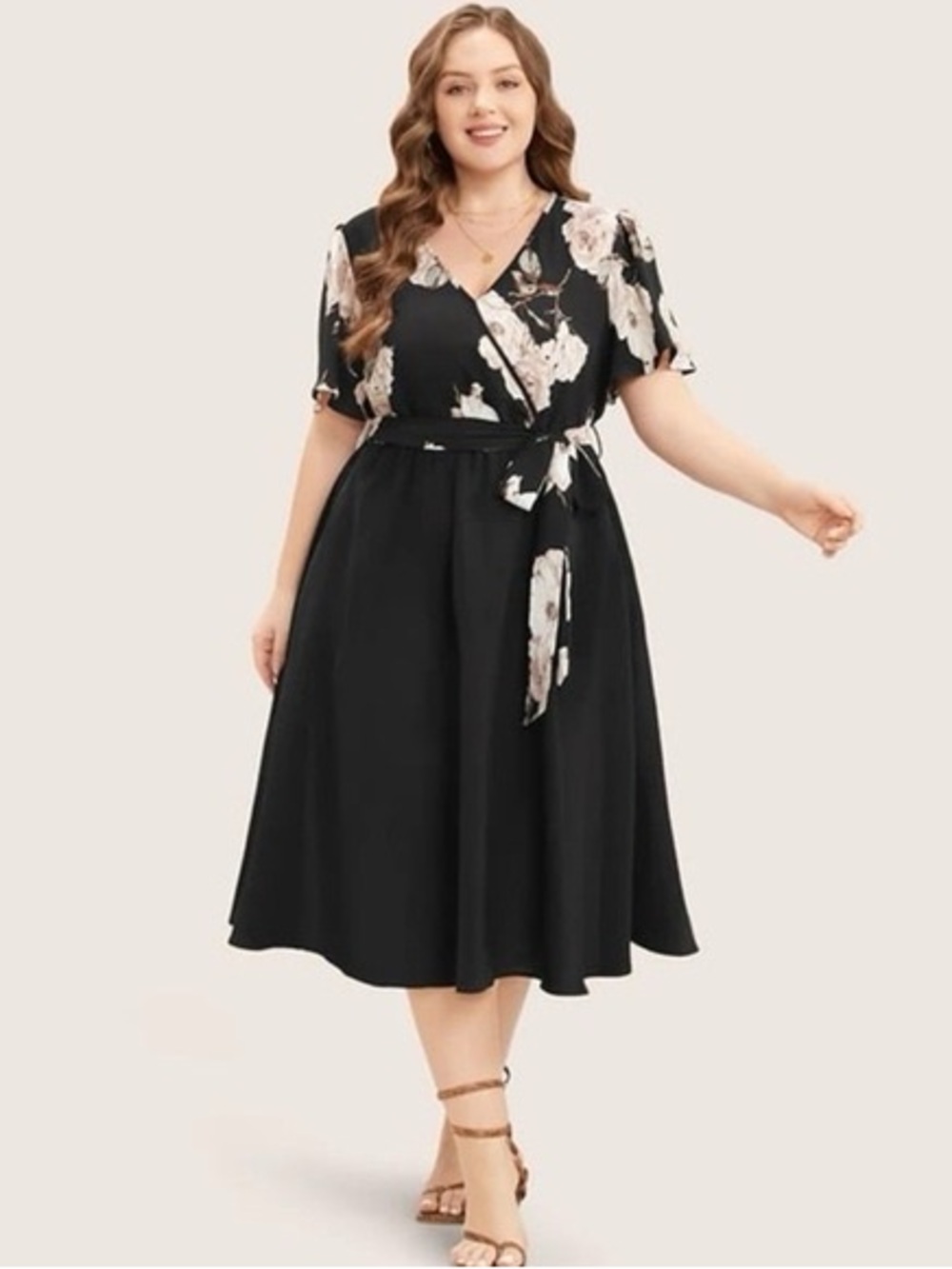 🆕 Bloomchic Black Floral Wrap Dress Size 18/20